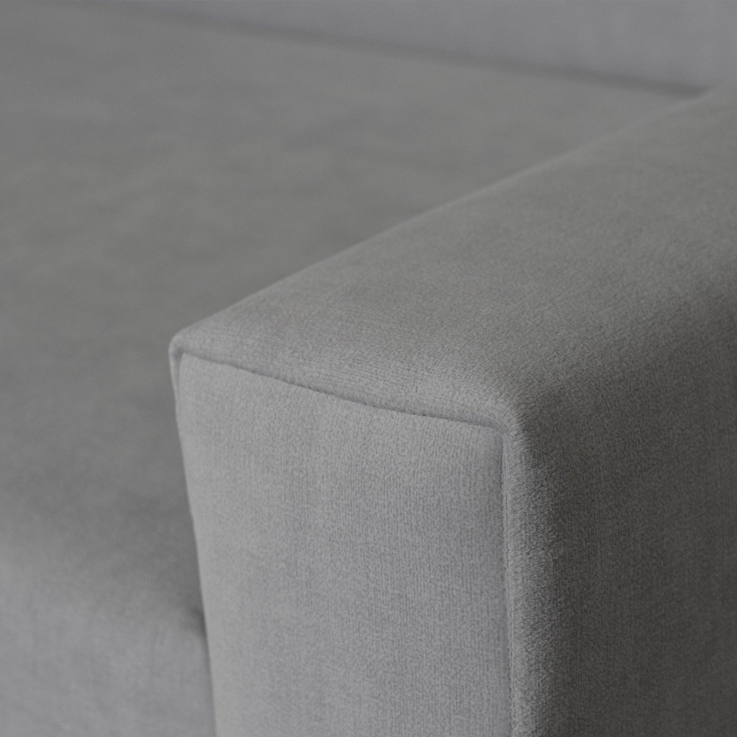Vega U Ecksofa nach Maß | Breite anpassbar | Schlaffunktion 2 Bettkästen U-Form verstellbare Kopfstützen Samt-Stoff Best 305x151 cm (Stahlfarbe)
